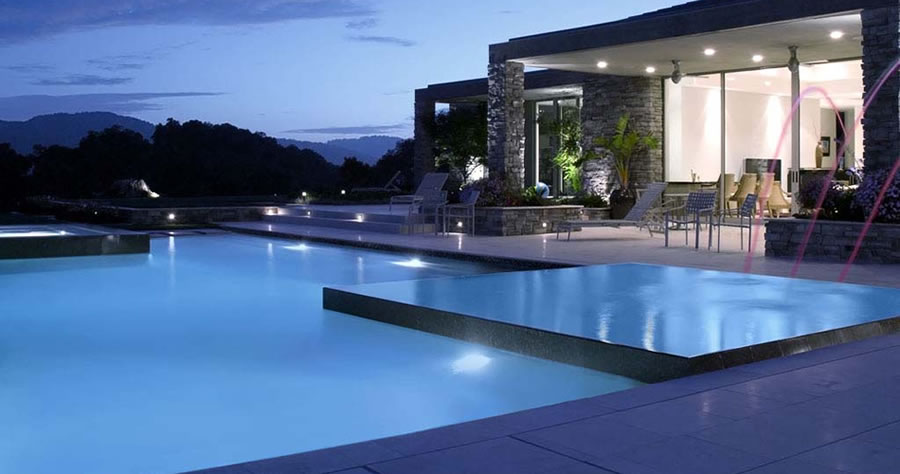 Luxury Vanishing Edge Pool