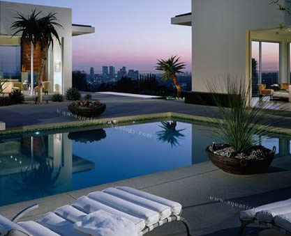 Luxury Swimming Pool & Spa Water Feature Design & Construction